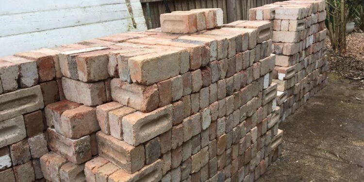 A study finds stacking bricks differently could help this country fight air pollution – NPR