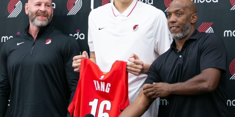 2025 NBA Draft scouting report: Hansen Yang, C, Qingdao – Yahoo Sports