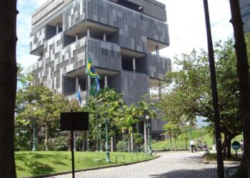 Petrobras Plans $6B Investment in Rio de Janeiro Refining Projects – Yahoo Finance