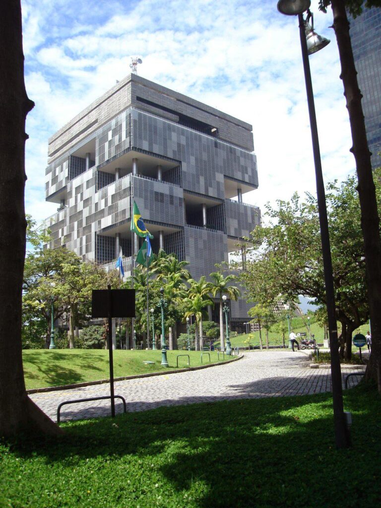 Petrobras Plans $6B Investment in Rio de Janeiro Refining Projects – Yahoo Finance