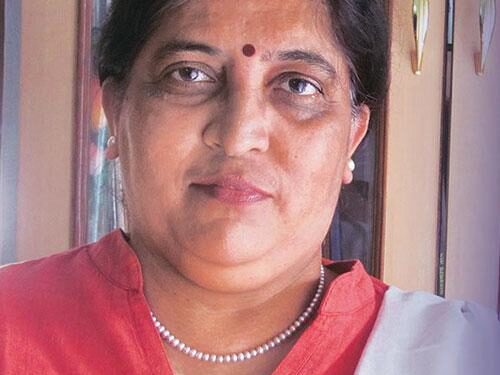 Varsha Deshpande from Satara wins 2025 UN Population award for championing gender equality in India – The Indian Express