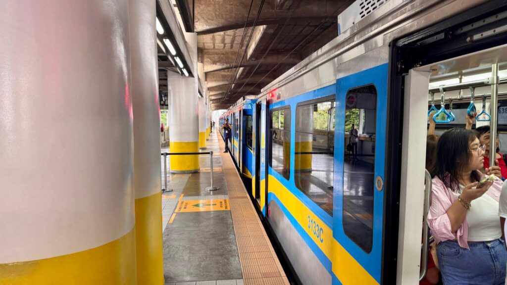 PHL deploys long-idled Dalian trains, launches 50% senior fare discount – BusinessWorld Online