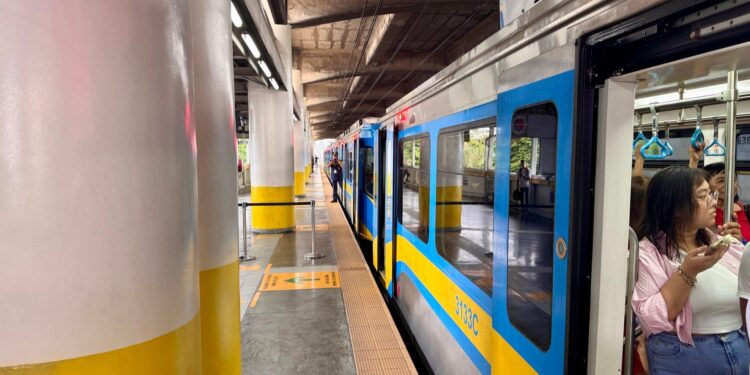 PHL deploys long-idled Dalian trains, launches 50% senior fare discount – BusinessWorld Online