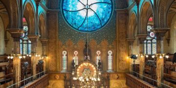 Violence at Synagogue and Restaurant Unnerves Jews in Melbourne – The New York Times