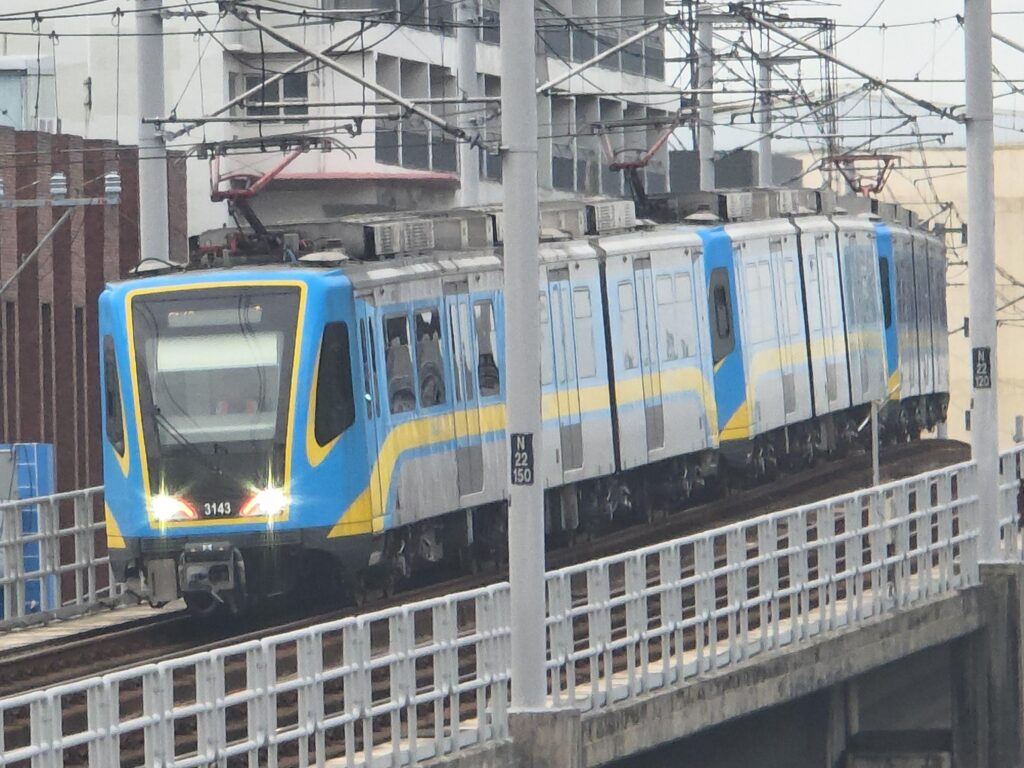 China-made Dalian trains finally deployed – MSN