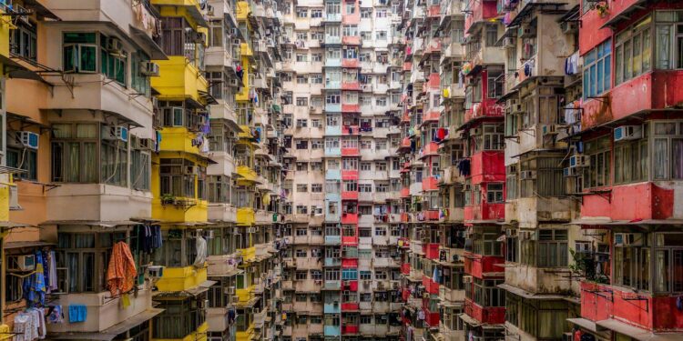 In Hong Kong, Madeleine Progin Keeps the Flame of French Literature Alive – Le Figaro