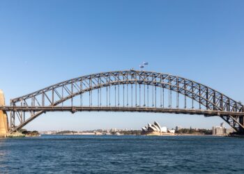 100,000 people came out to march across Sydney Harbour Bridge, police say – as it happened – The Guardian
