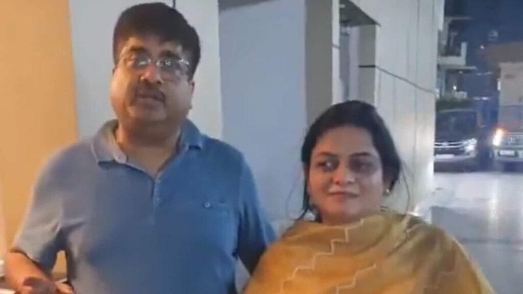 ‘Kum kapde walo ko jane diya’: Delhi couple ‘denied entry’ at restaurant over Indian attire; CM orders probe – Hindustan Times