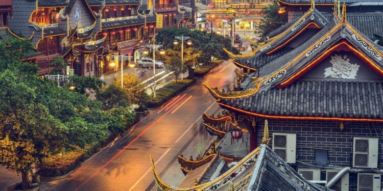 Strolling through city life in downtown – Chengdu, China 4K – MSN