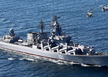 Three Russian warships dock at Chittagong following Bangladesh Army chief’s Moscow trip – The Economic Times