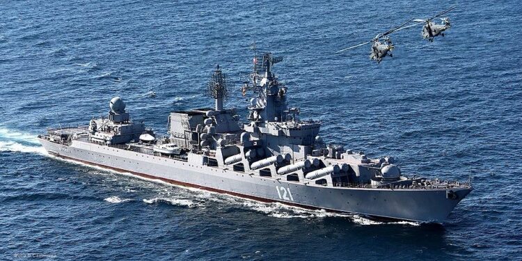 Three Russian warships dock at Chittagong following Bangladesh Army chief’s Moscow trip – The Economic Times