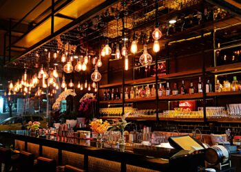 Review of bars, entertainment and activities on Oceania Allura. – Cruise Critic