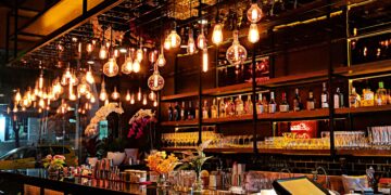Review of bars, entertainment and activities on Oceania Allura. – Cruise Critic