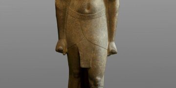 See the Haunting Stone Face of a Ptolemaic Statue Unearthed Near the Ancient Egyptian City of Alexandria – Smithsonian Magazine