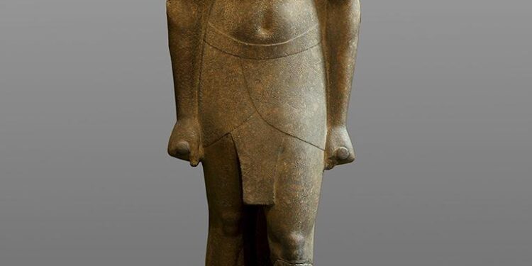 See the Haunting Stone Face of a Ptolemaic Statue Unearthed Near the Ancient Egyptian City of Alexandria – Smithsonian Magazine
