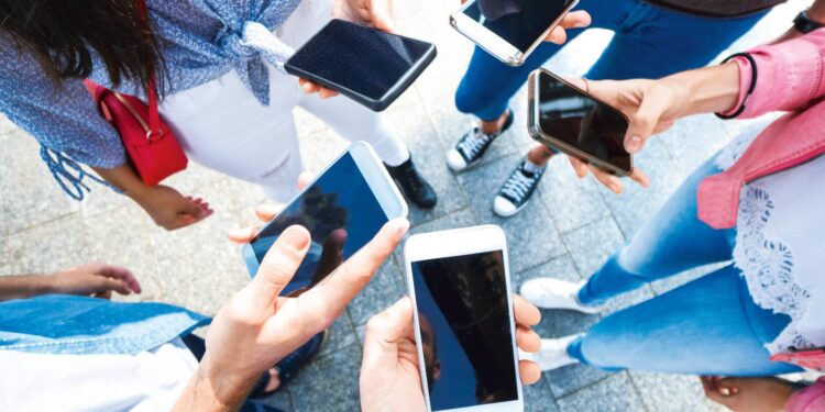 The temporal network of mobile phone users in Changchun Municipality, Northeast China – Nature