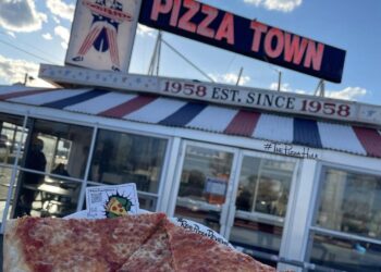 This NJ pizzeria named one of the 25 best in America by restaurant review experts – Bergen Record
