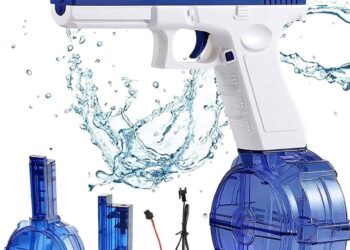 Spaniards turn water pistols on visitors to protest mass tourism – NPR