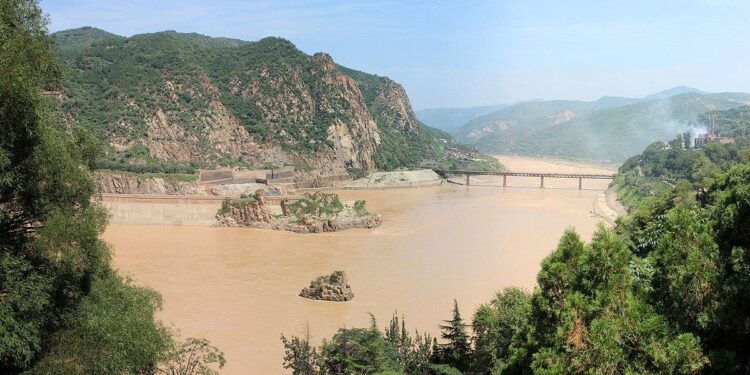Segment of Yellow River in Jinan witnesses ice jam scenes – People’s Daily