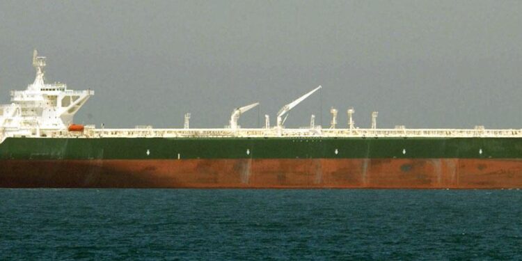 Oil tanker hit by ‘external source’ in Saudi Arabia – DW