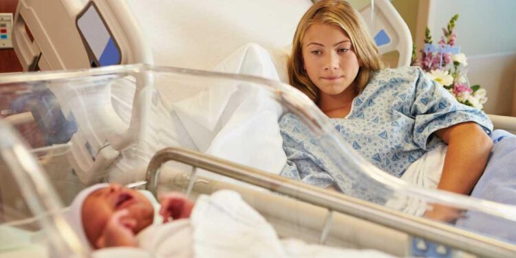 Examining the associations between social support and postpartum depression symptoms among adolescent mothers in Nairobi, Kenya – BioMed Central