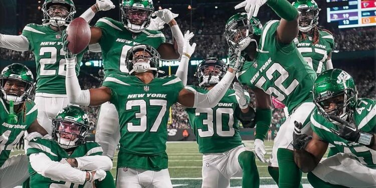 New York Jets Should Bring In Former Packers Star – Sports Illustrated
