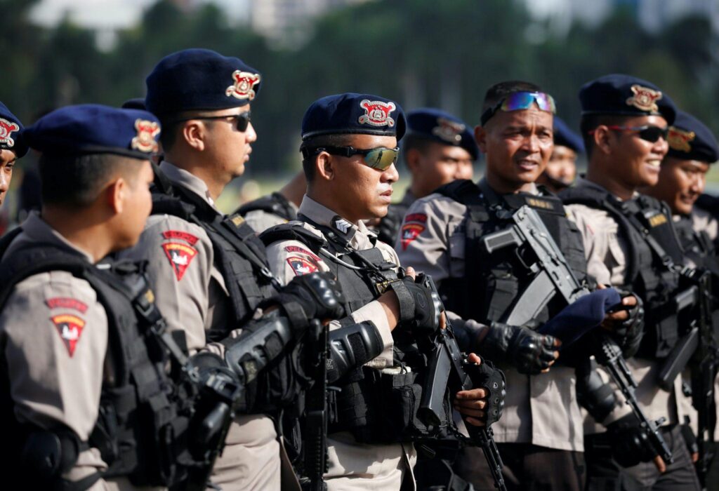 Indonesian police fire tear gas, rubber bullets at student protesters – Reuters