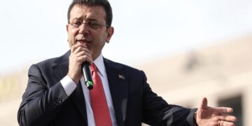 Turkish opposition Istanbul HQ seized under police guard – Middle East Eye