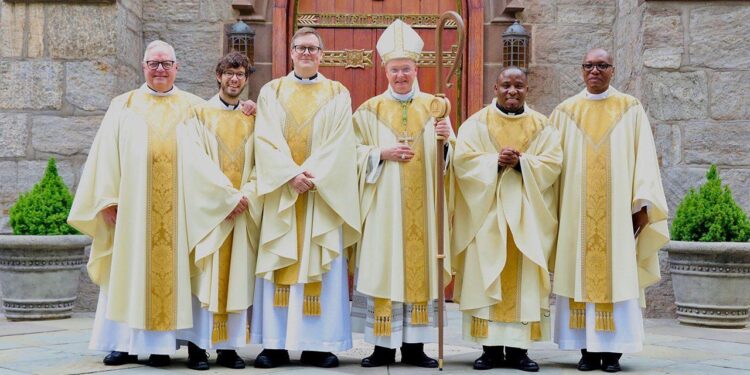 A life of faith, wisdom and art; Pune Jesuit priest Fr Desbruslais passes on – The Indian Express