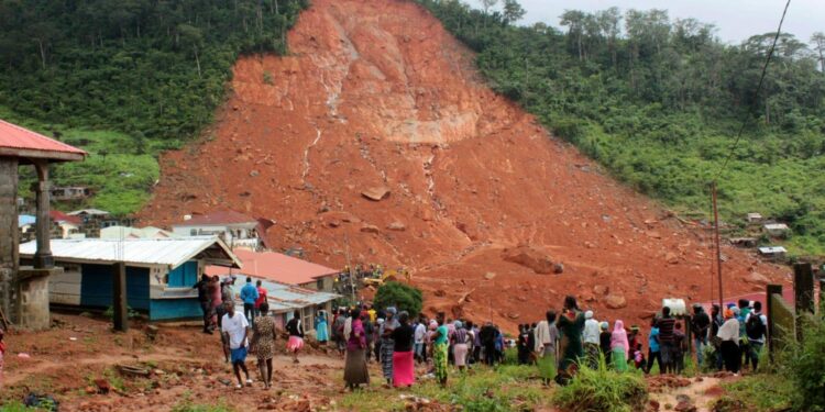China: Xi’an mudslide leaves 21 dead – DW