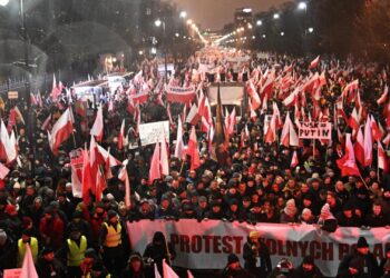 Three charged after protest at Israeli-owned restaurant in Australia – Al Jazeera