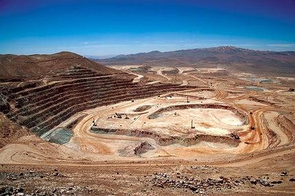 Power outage hits swaths of Chile, from largest copper mine to Santiago streets – Mining.com