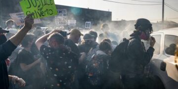 Protesters in Spain shoot water guns at tourists in demonstration against mass tourism, housing costs – CBS News