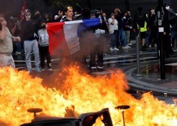 Nationwide French strike cuts French electricity production – Reuters