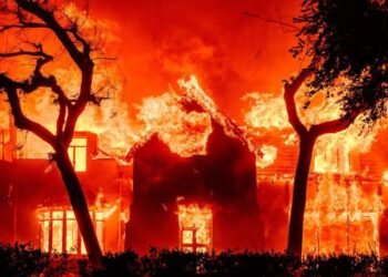 Devastating Fire Engulfs Kantamanto Market In Accra, Ghana – Travel Noire