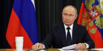 Putin says Russia is willing to abide by nuclear arms deal with the U.S. for 1 year after it expires – Los Angeles Times