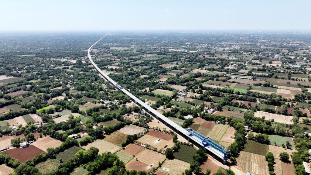 Mumbai-Ahmedabad Bullet Train to Open Fully by 2029, First Section Ready in 2027: Ashwini Vaishnaw – Deccan Herald