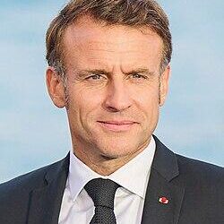 French PM resigns after 27 days, sparking fresh political chaos – CNBC
