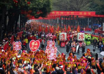 Millions of people ‘Crossing Tongji Bridge’ in Foshan on Lantern Festival shows upward momentum – Guangdong News