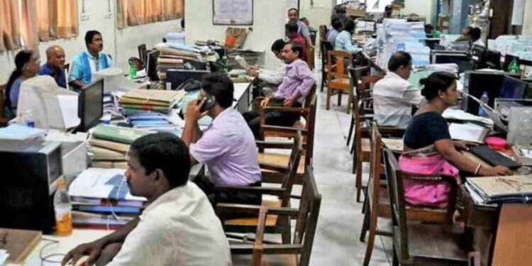 US limits visits of government staff to high-end hotels in Pakistan’s Karachi amid threat – Daily Express US