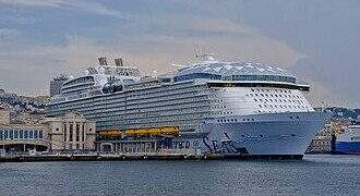 China’s first homegrown large cruise ship debuts in Qingdao – English.gov.cn