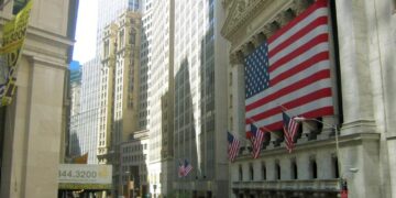 Wall Street banks regain ground after global rout on credit worries – Reuters