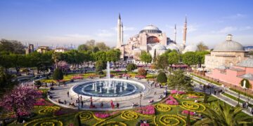 I’m an Istanbul Local and This Is the 1 Dish I Recommend Every Traveler Try – Travel + Leisure