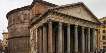 Tourist dies after falling from outer wall of Rome’s Pantheon – CNN