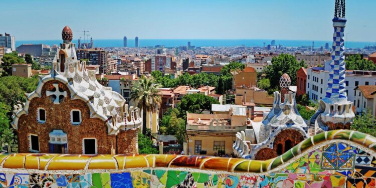 Barcelona, Spain: World’s Most Crowded Tourist Spot Now Faces Growing ‘Tourismphobia’ Amid Overtourism and Rising Local Tensions – Travel And Tour World