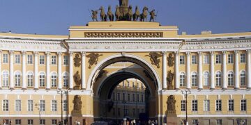 Prominent St. Petersburg architect reportedly shot in front of 10-year-old daughter, possibly by Ukraine war veteran – Meduza