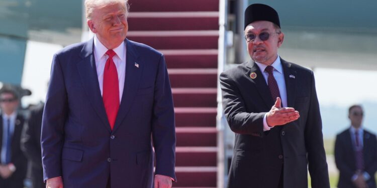 Trump’s move on Venezuela splinters region over possible strike – Buenos Aires Times