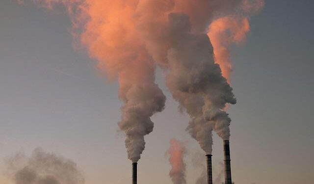 Smog returns to Lahore after a week-long respite – Dawn