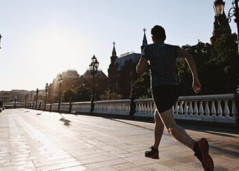 Moscow Cuts the Signal: First Russian Region Faces Indefinite Mobile Internet Shutdown – Kyiv Post