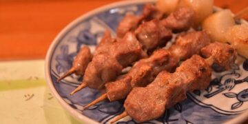 For ‘yakitori’, raw chicken offal and scene-stealing ‘toripaitan ramen’, head to Yakitori Lab Murasaki in Solaris Mont Kiara – Yahoo News Malaysia